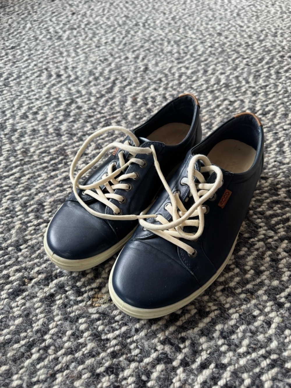 Ecco Soft 7 Navy Leather Casual Sneakers with Cream Laces